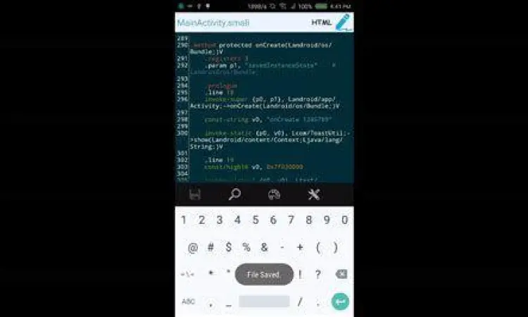 Proses pengeditan kode Smali di APK Editor Pro