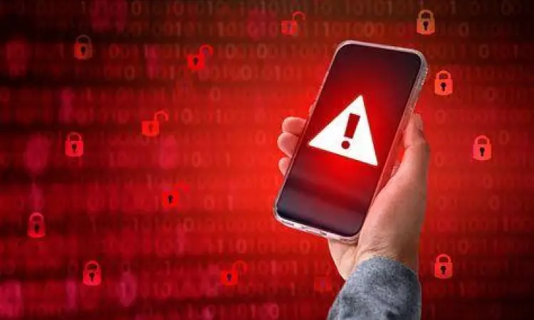 Ilustrasi serangan malware pada perangkat mobile