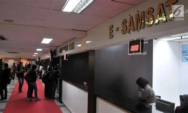 Pelayanan digital di kantor samsat modern