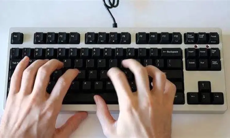 Proses diagnosis kerusakan keyboard mekanikal