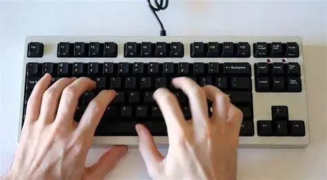 Diagnosa Keyboard Proses diagnosis kerusakan keyboard mekanikal