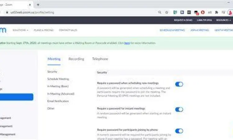 Keamanan Zoom Meeting Menu pengaturan keamanan di aplikasi Zoom