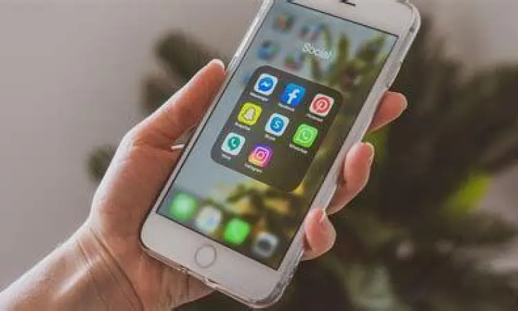 Antarmuka Aplikasi Versi Lama Perbandingan antarmuka aplikasi versi lama dan baru