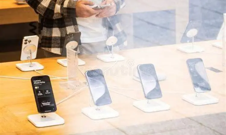 Melakukan tes sentuhan pada layar smartphone