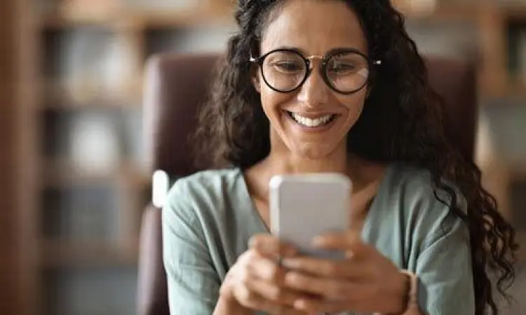 Safe Mobile Usage Pengguna smartphone yang merasa aman saat menggunakan aplikasi resmi