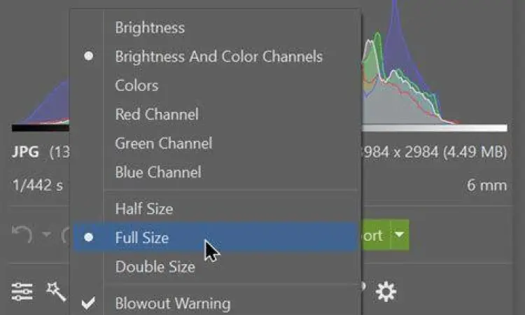 Teknik pengeditan foto menggunakan histogram untuk keseimbangan cahaya