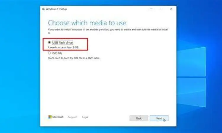 Tampilan aplikasi Media Creation Tool untuk Windows 10
