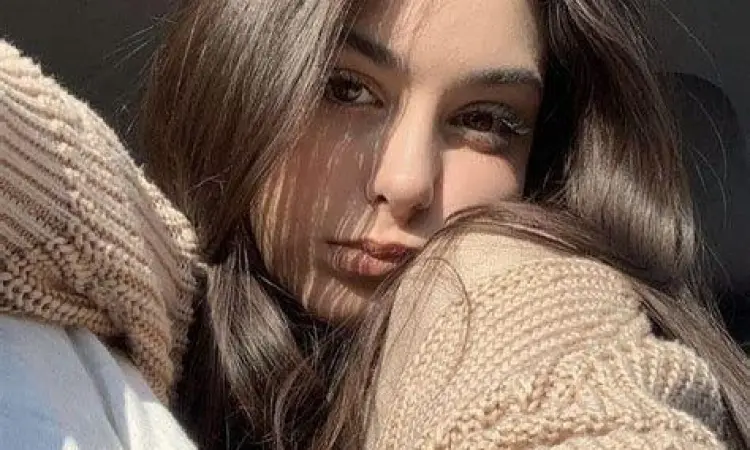 Hasil Foto Selfie Estetik Hasil foto selfie berkualitas tinggi dengan beauty camera