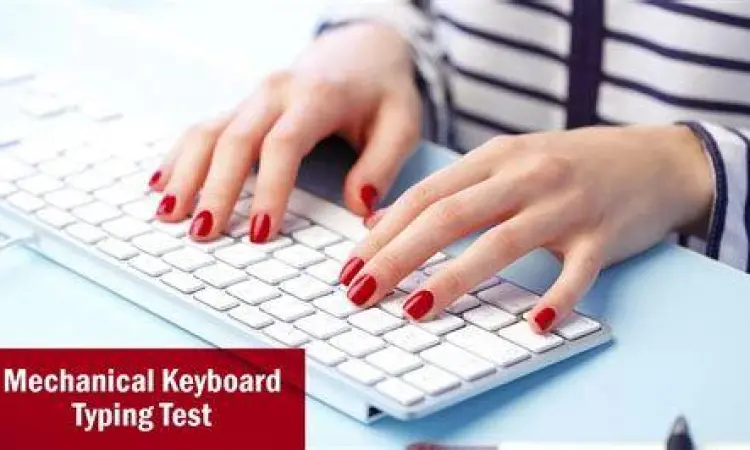 Latihan Mengetik dengan Keyboard Mekanik Seseorang menggunakan keyboard mekanik untuk tes mengetik