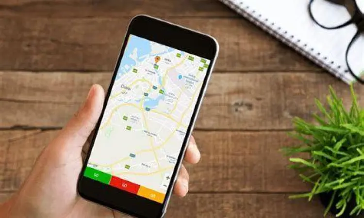 Absensi Digital Fitur absensi mobile dengan teknologi geofencing