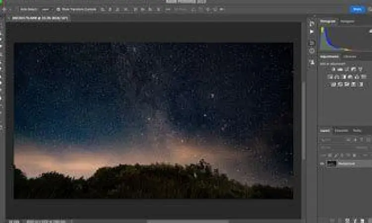 Ruang kerja Adobe Photoshop 7.0 yang bersih dan fungsional