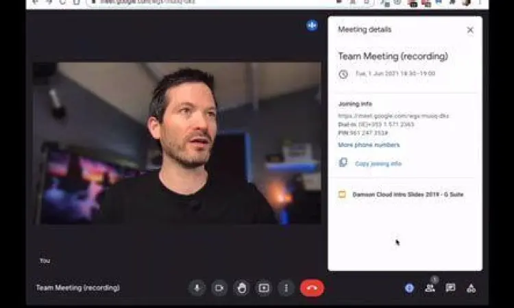 Tampilan antarmuka Google Meet yang minimalis