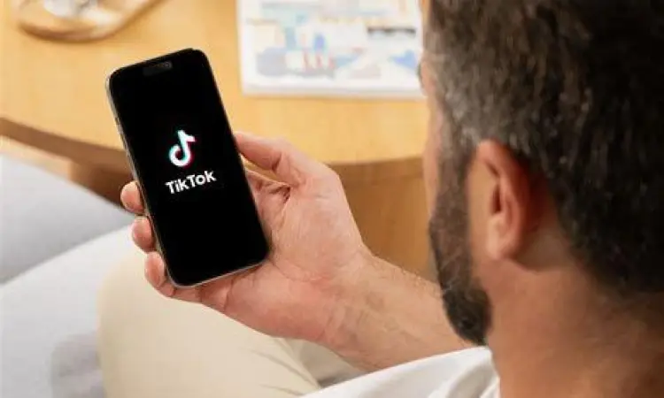 Ilustrasi penggunaan RAM pada smartphone saat menjalankan aplikasi berat