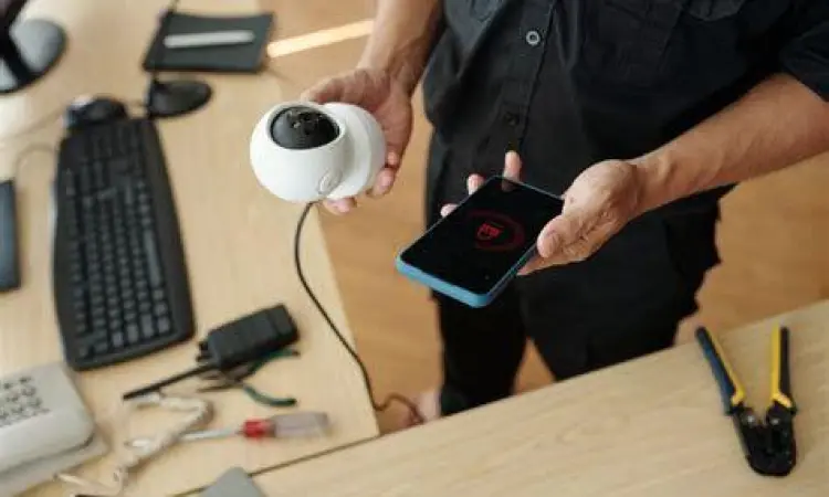 Ilustrasi keamanan instalasi aplikasi di smartphone