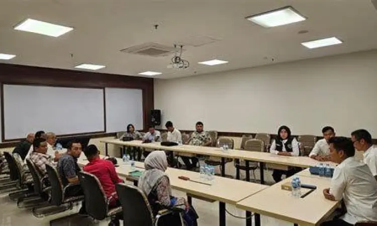 Solusi Pencegahan Tawuran Proses mediasi damai antar kelompok mahasiswa